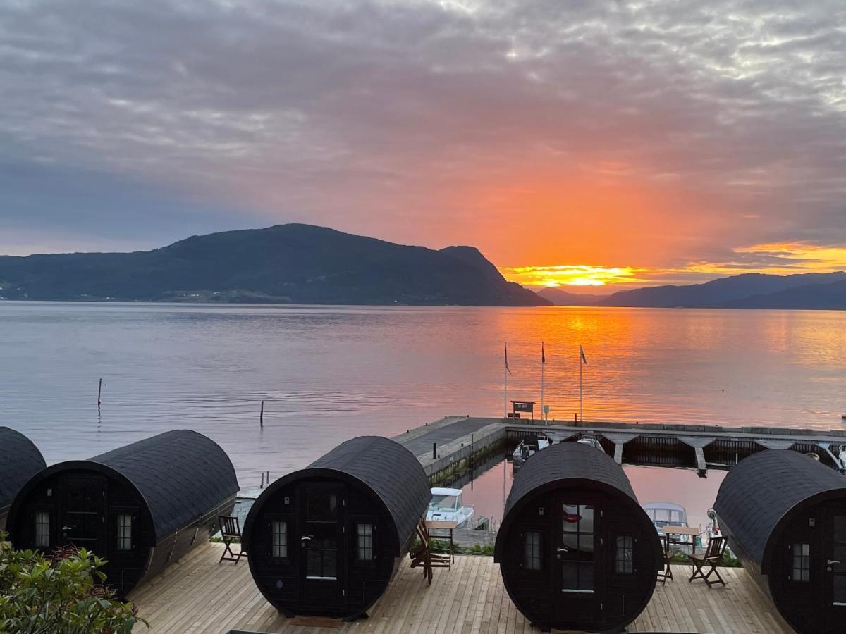 Smaken Av Ryfylke Event As Overnatting, Bygningen Drives Ikke Som Hotell Hjelmeland Exterior foto