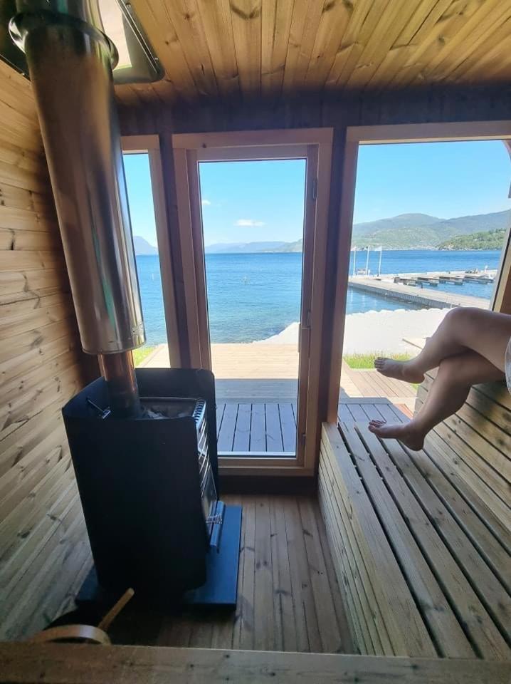 Smaken Av Ryfylke Event As Overnatting, Bygningen Drives Ikke Som Hotell Hjelmeland Exterior foto