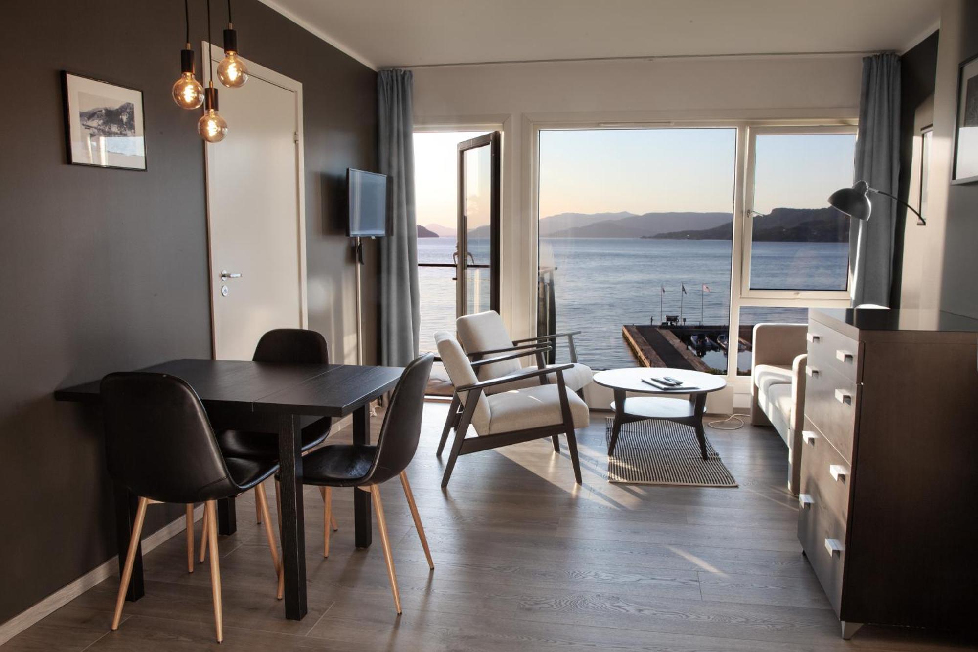 Smaken Av Ryfylke Event As Overnatting, Bygningen Drives Ikke Som Hotell Hjelmeland Exterior foto